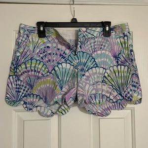 Lilly Pulitzer Buttercup Short Size 6